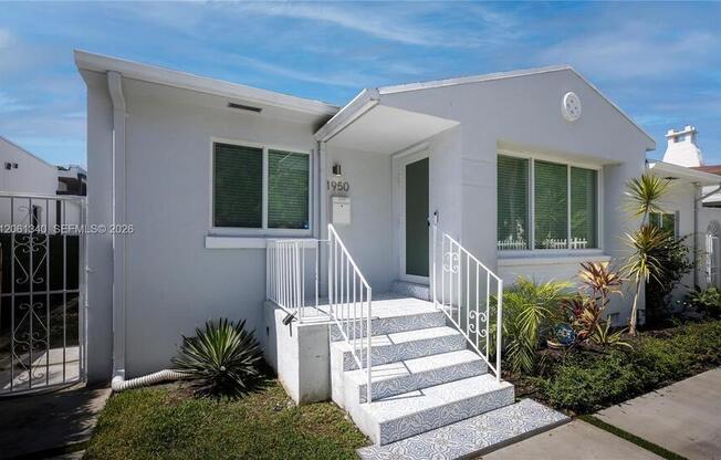 1950 SW 13 ST