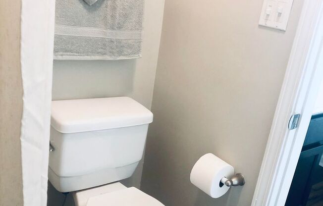 2 beds, 2 baths, 1,150 sqft, $1,599, Unit 0603