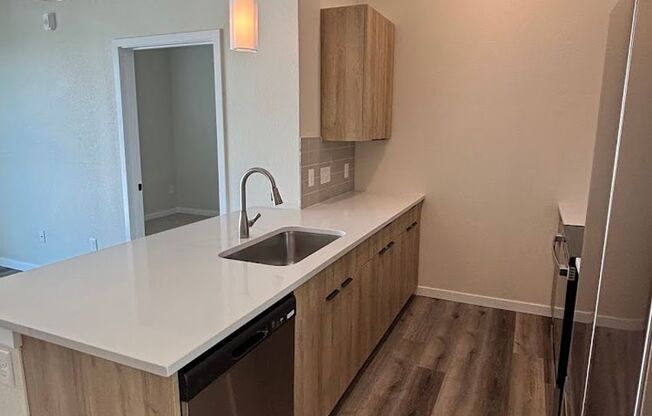 2 beds, 2 baths, 720 sqft, $1,799, Unit 820 #204