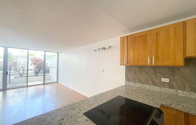 Ground Floor Unit in Likini West Available Now- With All Utilities Included!!