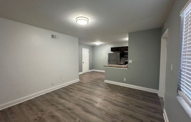 2 beds, 1 bath, 800 sqft, $1,925, Unit 6