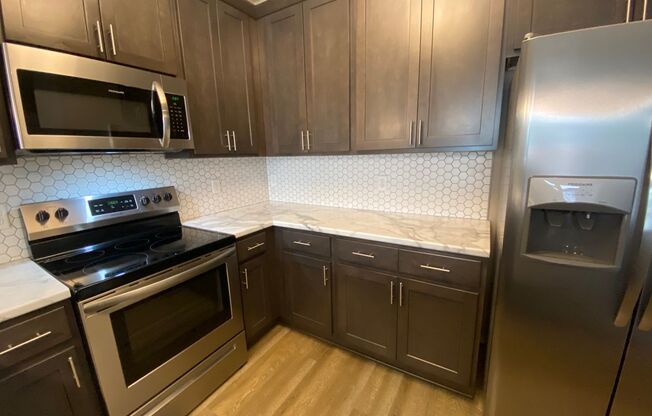 1 bed, 1 bath, 798 sqft, $975, Unit 202