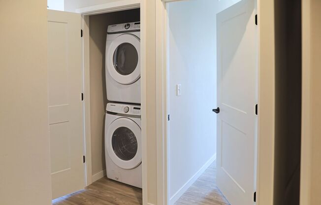 2 beds, 2 baths, 1,144 sqft, $2,650, Unit 527