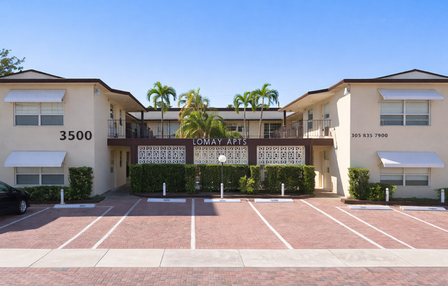 3500 Jackson St Hollywood, FL 33021