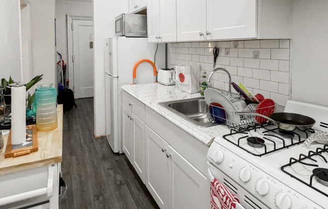 1 bed, 1 bath, $4,850, Unit 7O