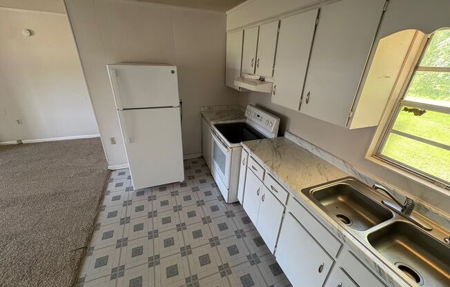 23060 Hwy 80 East