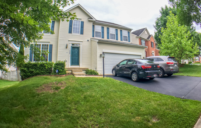 Large 4BR plus office, 3.5 BA,  2-car garage