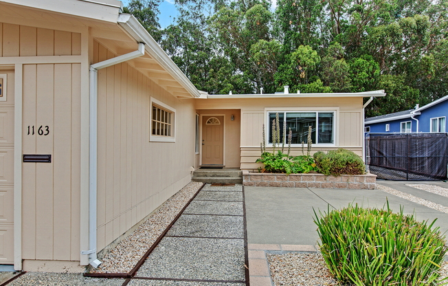 1163 CRESPI DR