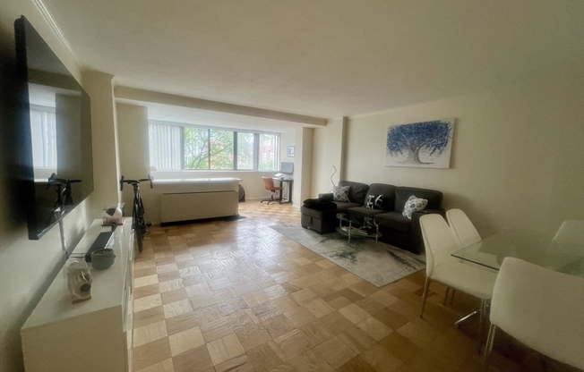 6 Whittier Pl