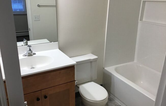 1 bed, 1 bath, 637 sqft, $1,215, Unit GL07002