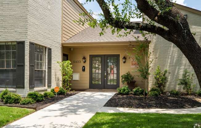 Courtyard View at Summit Ridge Apartments, Texas, 76502