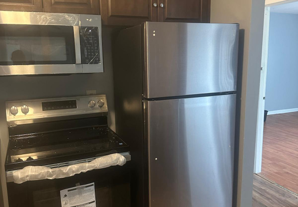 10105 PRINCE PL