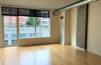 Studio, 1 bath, $1,450