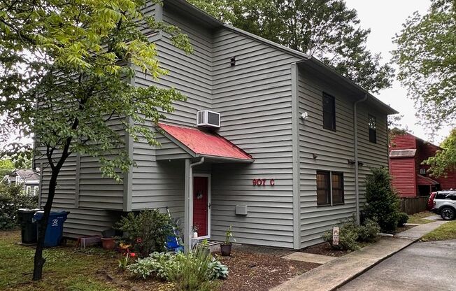 Cute 3/2.5 Townhome Near Downtown Durham