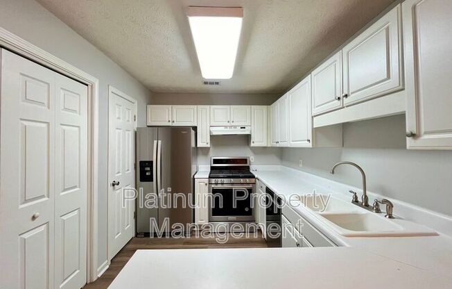 725 AVENING CT