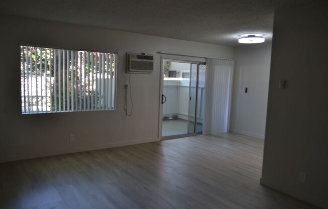 2 beds, 1 bath, $2,575