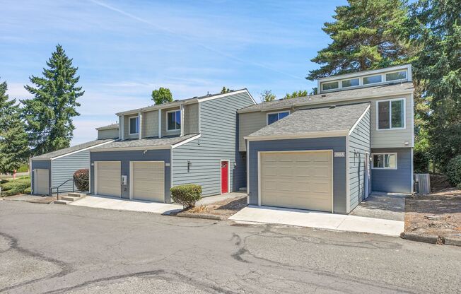 2 beds, 1.5 baths, 1,050 sqft, $2,049, Unit 214-772A