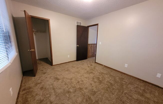 3 beds, 1 bath, $1,245