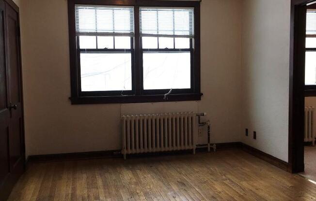 Studio, 1 bath, 450 sqft, $600, Unit 206