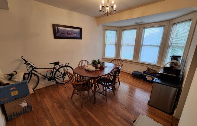 Spacious, Sunny 2BR/2BTH w/ HW Floors, New Kitchen, A/C