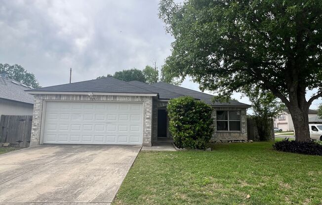 Beautiful 3/2 Home Available for Lease In NW San Antonio!