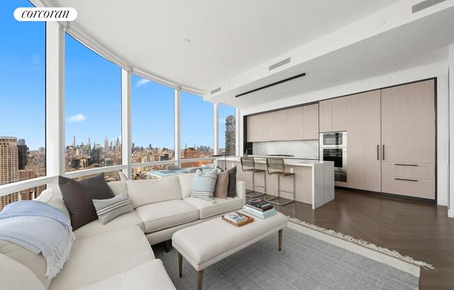 3 beds, 3.5 baths, 2,290 sqft, $35,000, Unit 44W