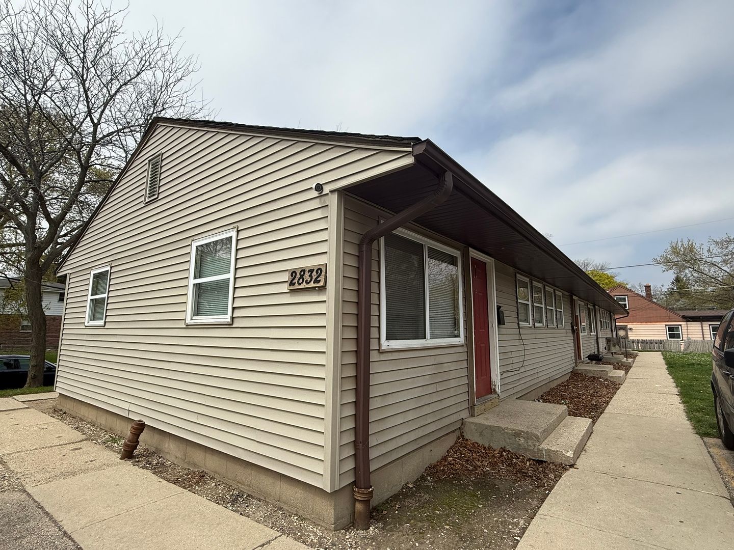 JNF 2832 W. Carmen Ave.