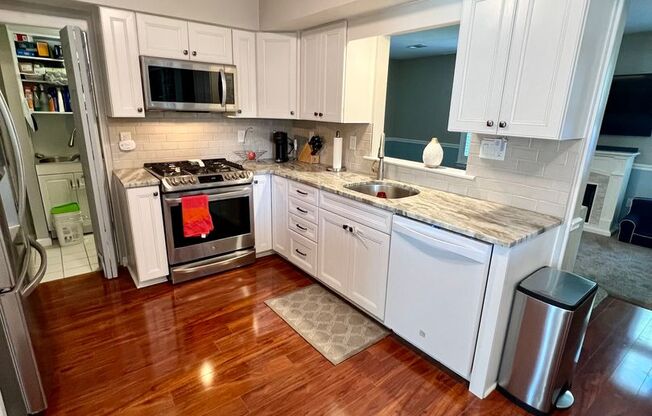 Beautiful 3-Bedroom Townhome on a Cul-De-Sac in Bensalem! Available January 2026!