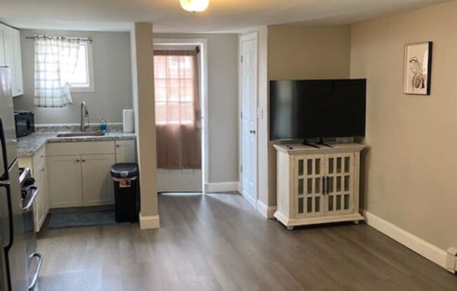 1 bed, 1 bath, 800 sqft, $1,200, Unit Unit 1