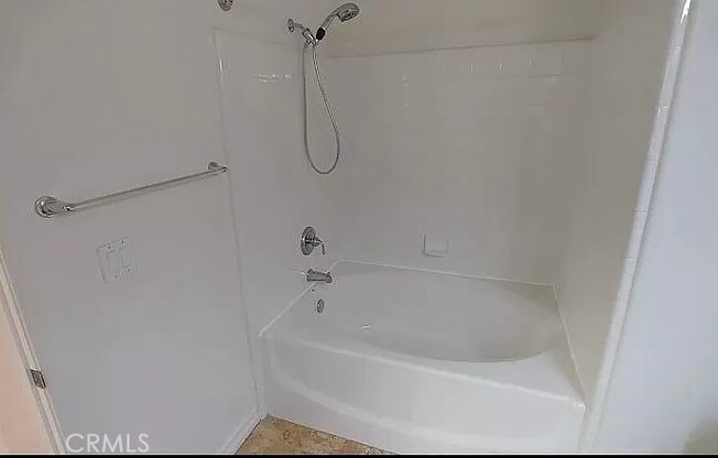 2 beds, 2 baths, 1,240 sqft, $3,750, Unit 450