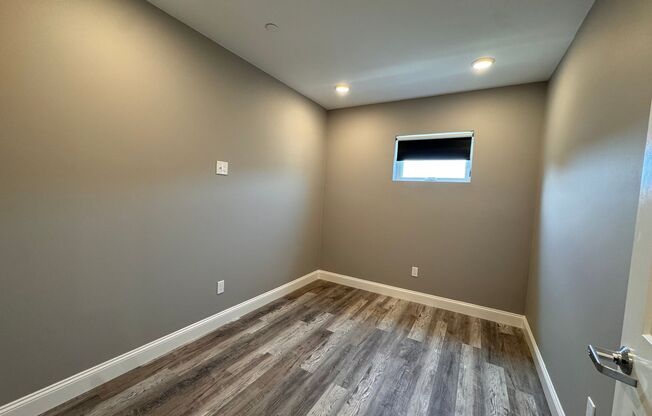 4 beds, 1 bath, 971 sqft, $3,800, Unit 214