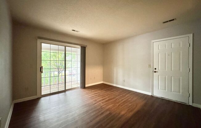 Charlestown Square Updated 2-Bedroom