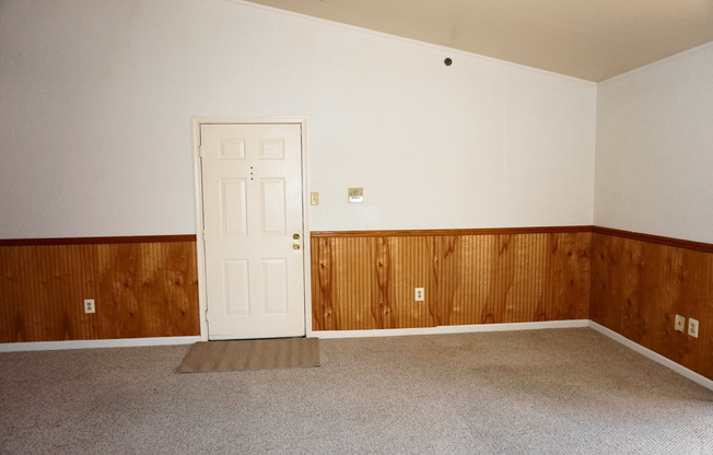 Charming 2 Bedroom/1 Bathroom Apartment in Essex, MD!