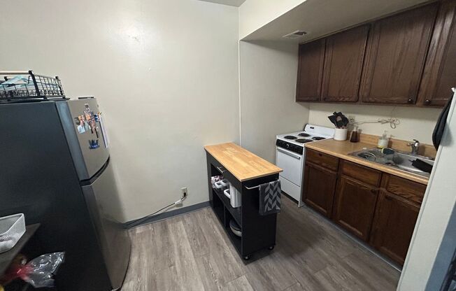 1 bed, 1 bath, $895, Unit 613
