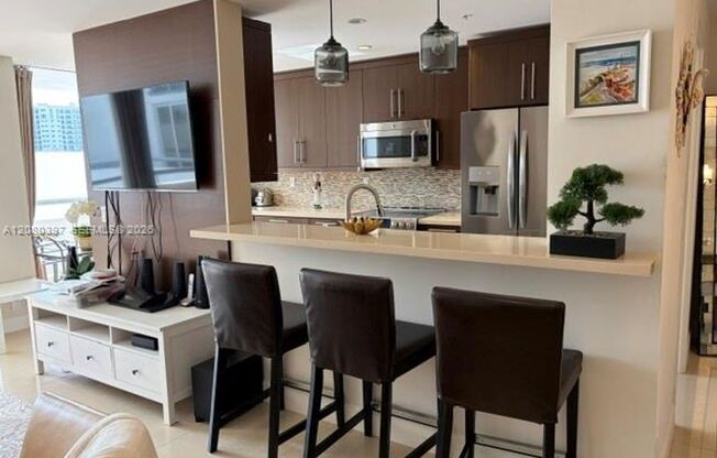 3 beds, 2 baths, $4,500, Unit # 4 L