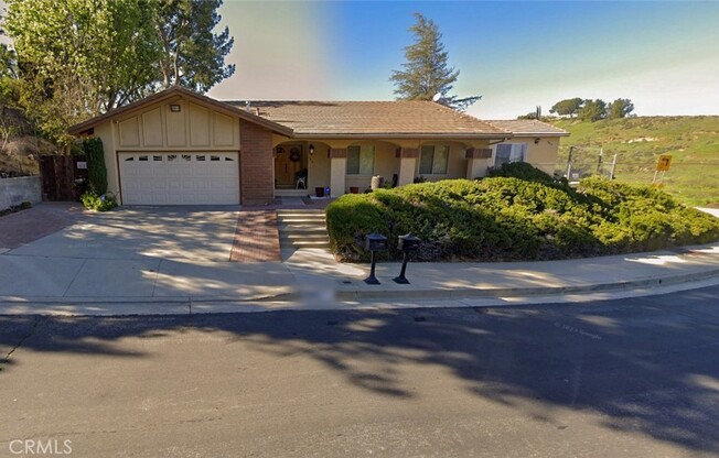 9019 FARRALONE AVE