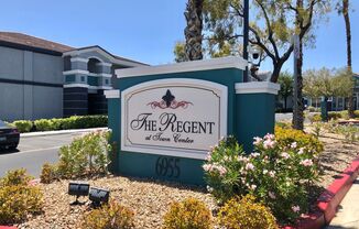 Spacious 2Bed/2Bath 2nd Floor Condo located in The Reagent at Town Center. Make the Move for Less: $300 Off Move-In Fees!!