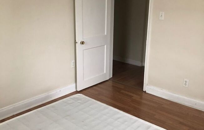 1 bed, 1 bath, 500 sqft, $600