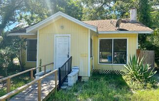 3/1 Located in South St. Pete!