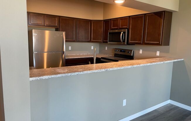 3 beds, 2 baths, 920 sqft, $2,280, Unit 507