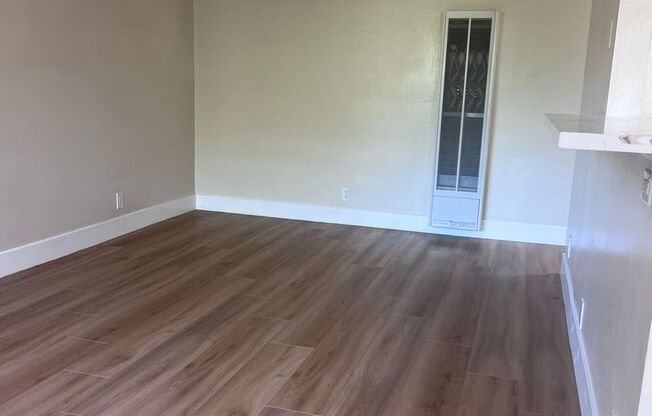 1 bed, 1 bath, 730 sqft, $1,554, Unit 14100 123