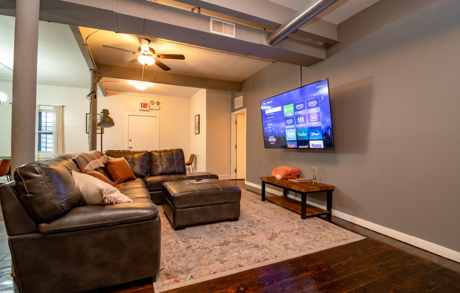 2010 S Wabash Ave, Chicago IL 2R