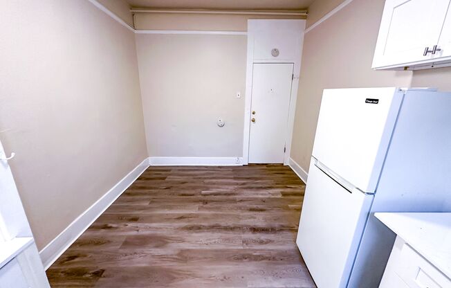 Studio, 1 bath, 180 sqft, $999