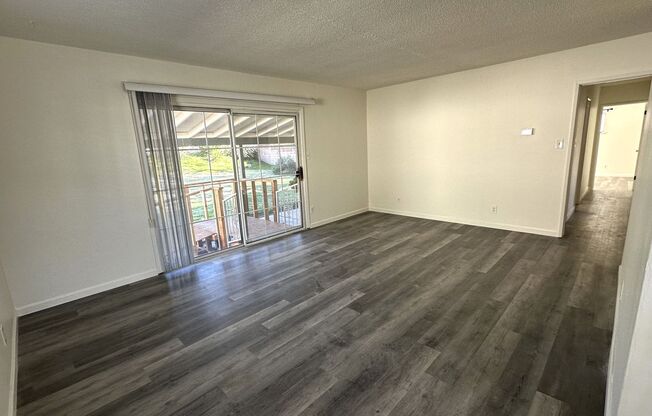 Modern Elegance and Tranquility: Remodeled 3BR/2BA Gem with Expansive Backyard in Chatsworth