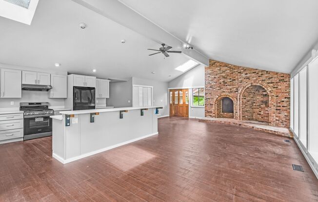 4Bd/3Ba Duvall House