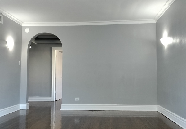 8000 S HERMITAGE AVE