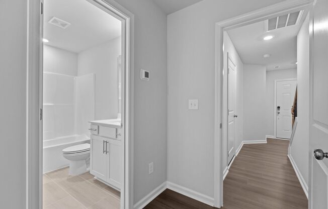 Gorgeous New Construction! Updated Kitchen, SS Appliances, Open Floorplan, Garage, Pet Friendly!