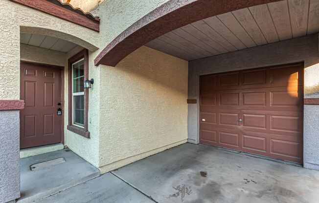 2 PRIMARY SUITES AND FAMILY ROOMS