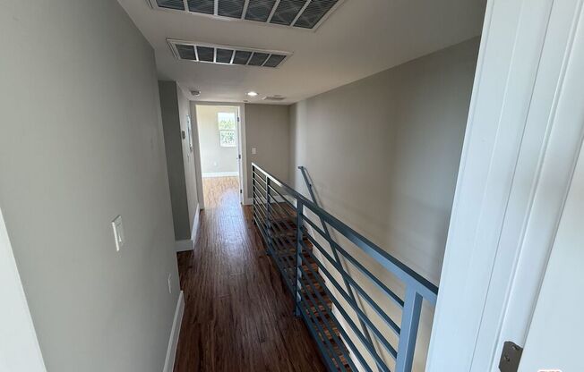 2303 1/2 HAUSER BLVD