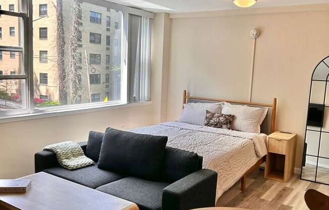 Studio, 1 bath, 389 sqft, $1,499, Unit 1845-611